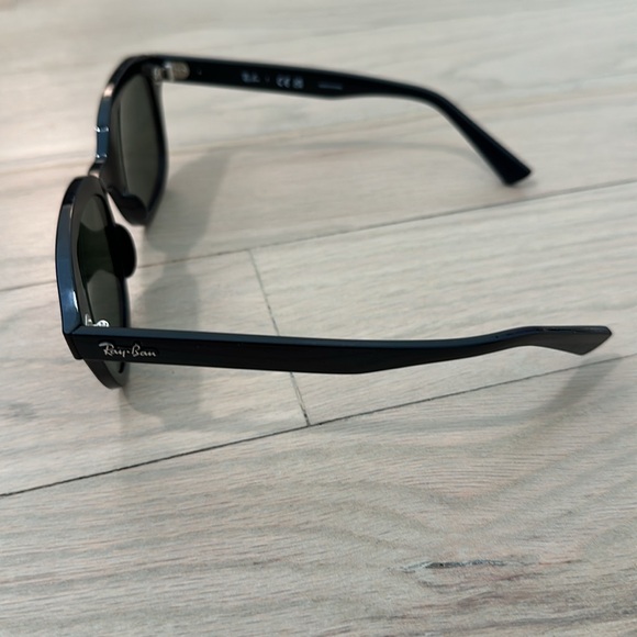 Black Ray-Ban - Picture 3 of 4